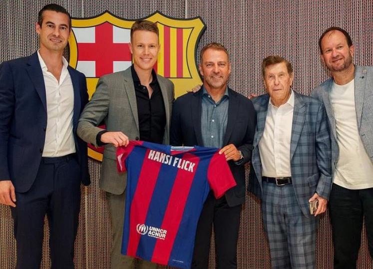 FC Barcelona Resmi Tunjuk Hansi Flick sebagai Pelatih Baru