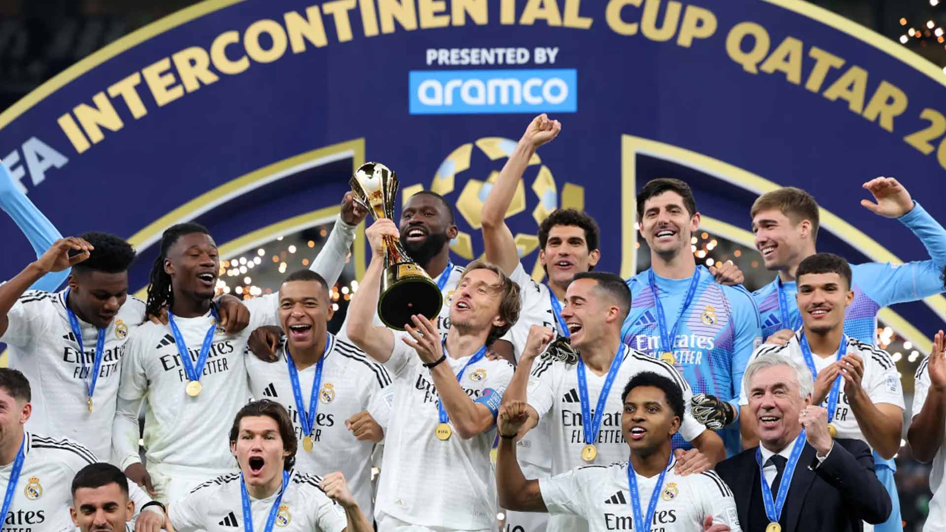 Florentino Perez Bangga: Real Madrid Tambah Mahkota Juara Dunia