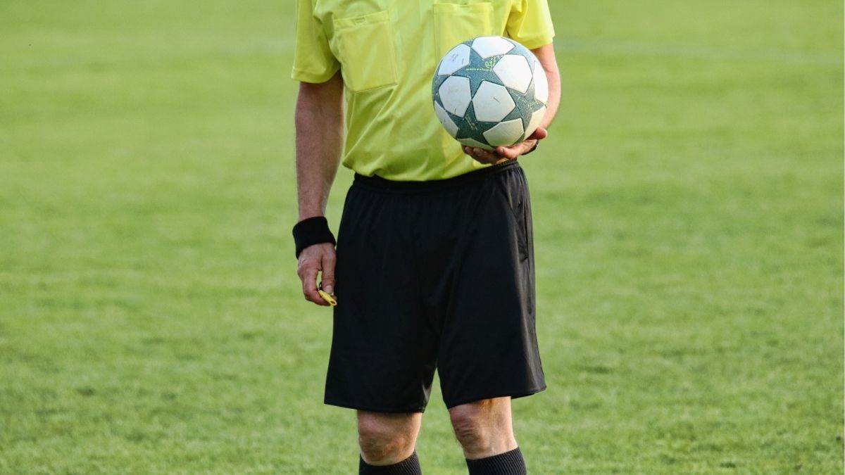 Sertifikat Wasit Sepak Bola: Panduan Lengkap untuk Menjadi Wasit Profesional