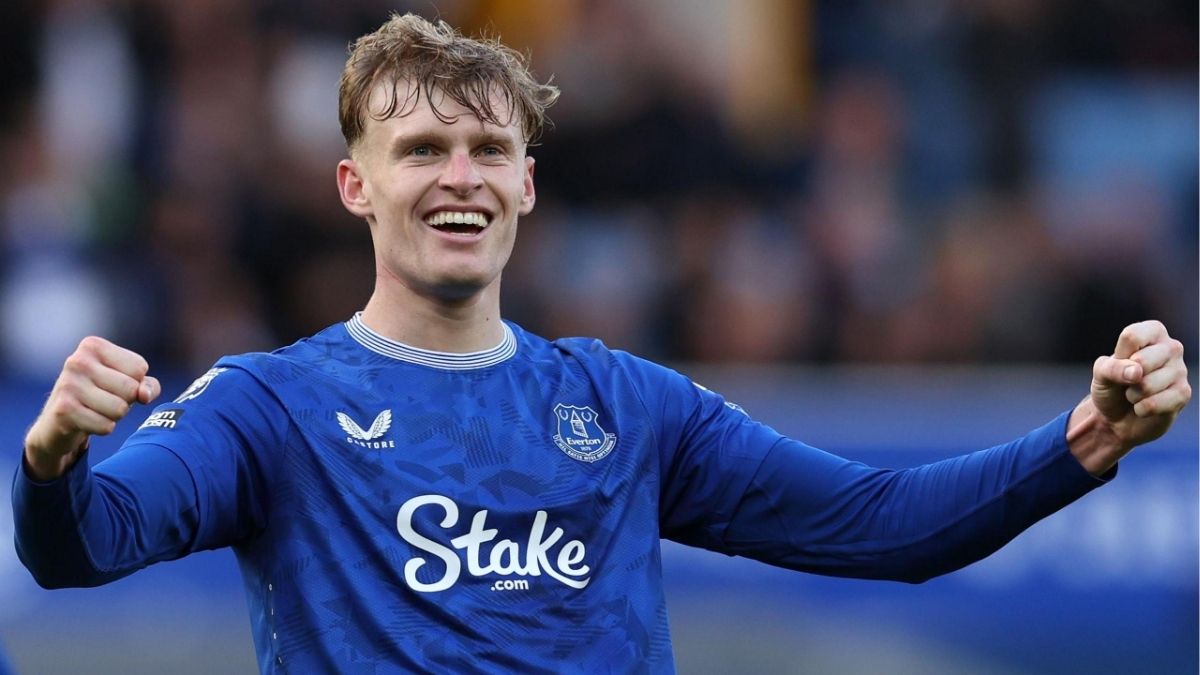 Chelsea Xem Xét Chiêu Mộ Trung Vệ Jarrad Branthwaite Từ Everton