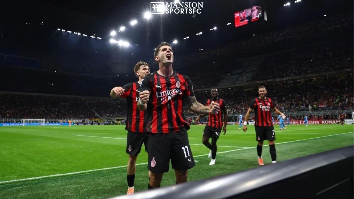 เอซี มิลาน เฉือนเอาชนะ นาโปลี 2-1 แม้เหลือผู้เล่นเพียง 10 คน