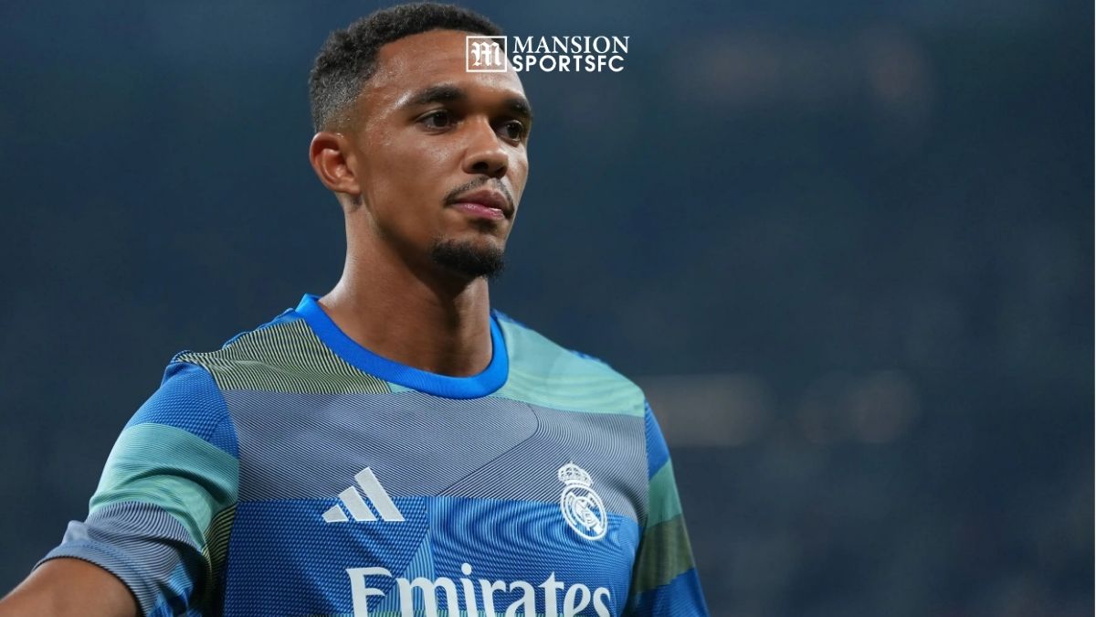 Jamie Carragher Bảo Vệ Phản Ứng Của Người Hâm Mộ Liverpool Đối Với Trent Alexander-Arnold