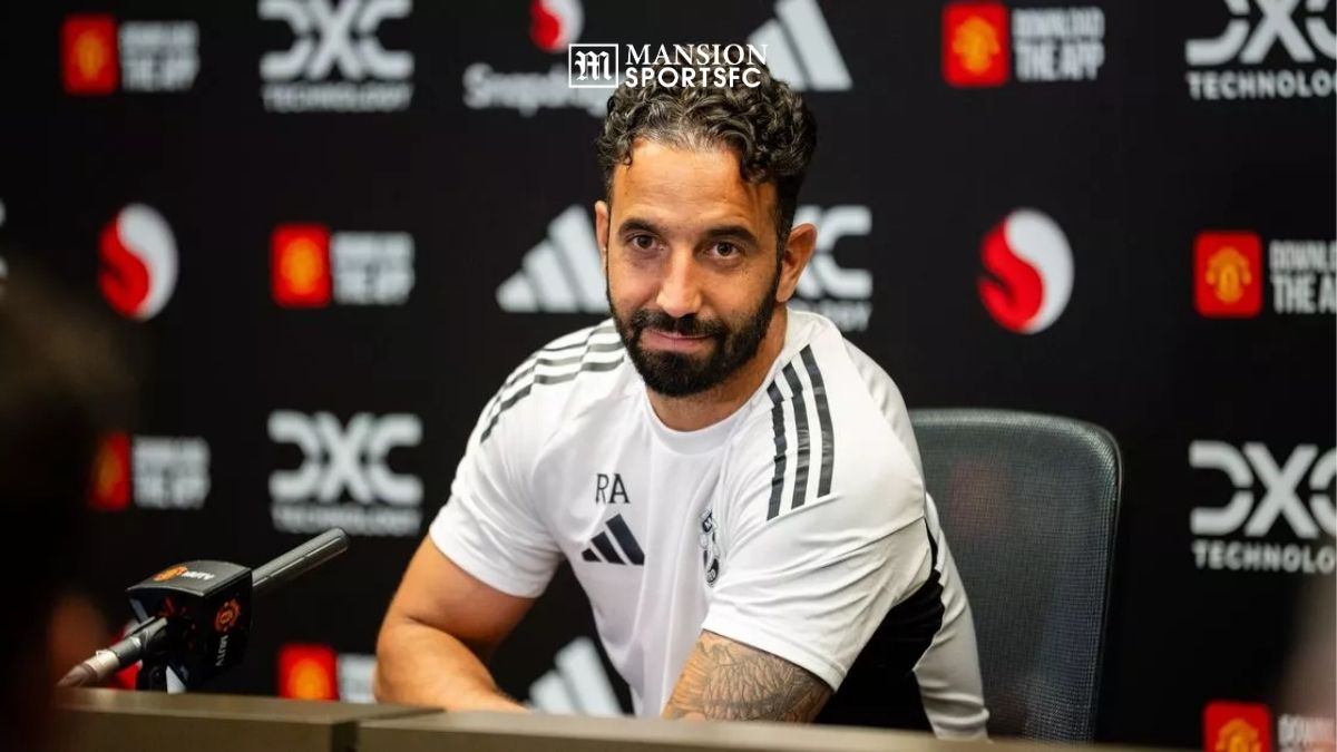 Konferensi Pers Amorim Menjelang Laga Kontra West Ham