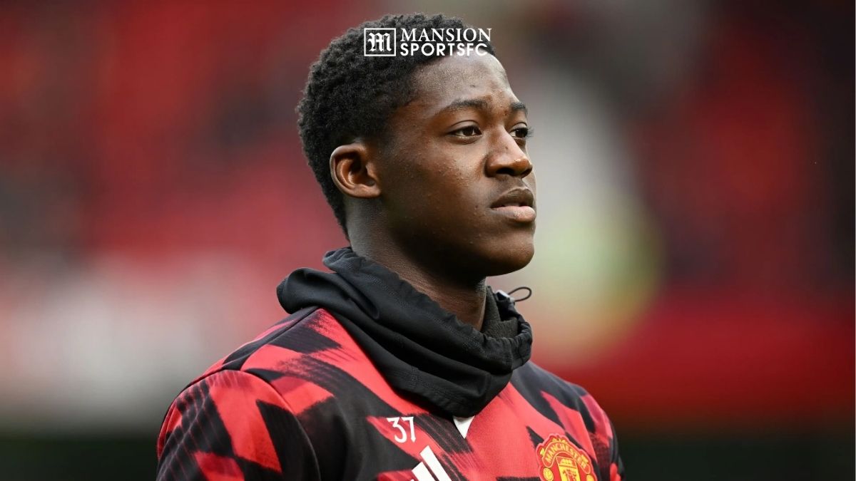 Manchester United Stuck in Contract Deadlock with Kobbie Mainoo