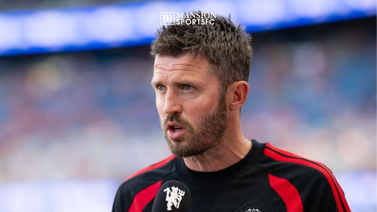 Belum Puas, Carrick Tuntut Man Utd Beli Dua Pemain Baru Lagi