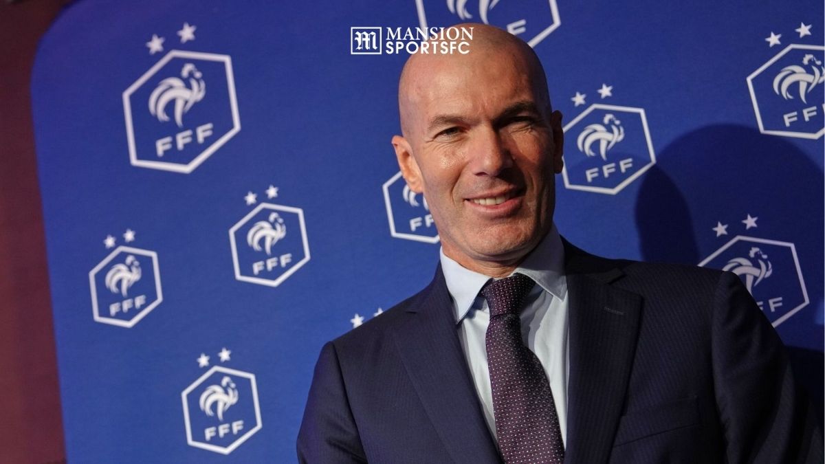 Chính thức dẫn dắt Pháp, Zidane thừa nhận cảm xúc vô cùng đặc biệt