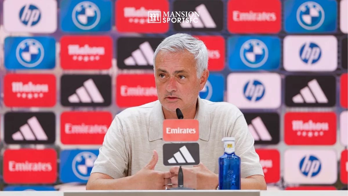 Mourinho Redam Polemik Wasit Jelang Reuni Emosional lawan Roma!
