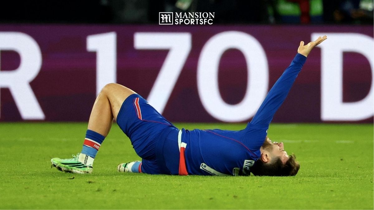 Kvaratskhelia Tulis Pesan Emosional Usai Dihantam Cedera ACL