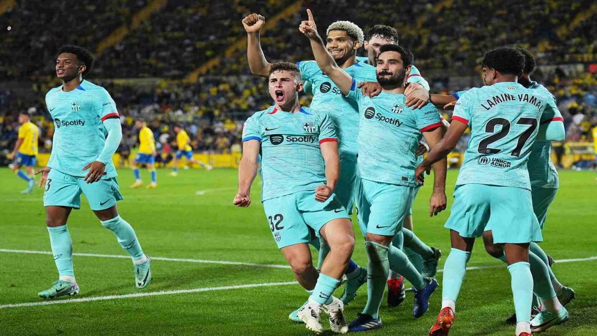 Barcelona Butuh Tiga Pemain Baru untuk Bersaing dengan Real Madrid