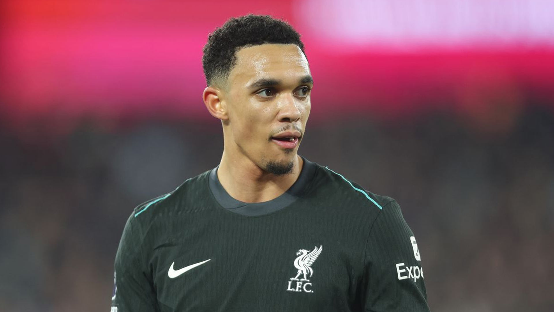 Carragher Yakin Agen Alexander-Arnold Dorong Ketertarikan Real Madrid